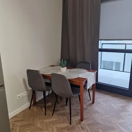 Szarych Szeregow Elegant Varšava